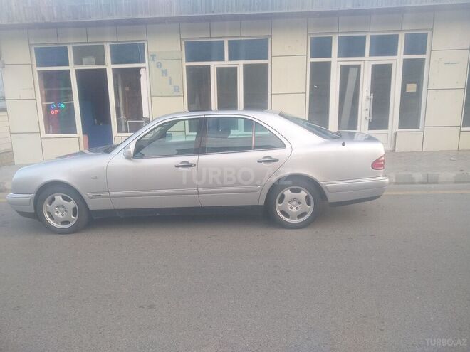 Mercedes E 240 1998, 424,365 km - 2.4 l - Bakı