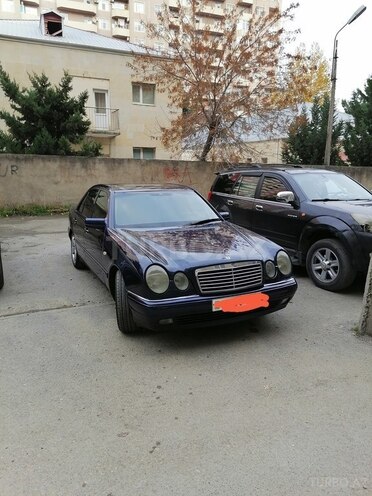 Mercedes E 240 1999, 307,000 km - 2.4 l - Bakı