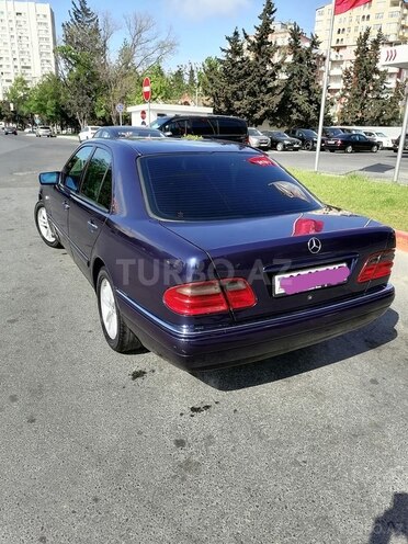 Mercedes E 240 1999, 307,000 km - 2.4 l - Bakı