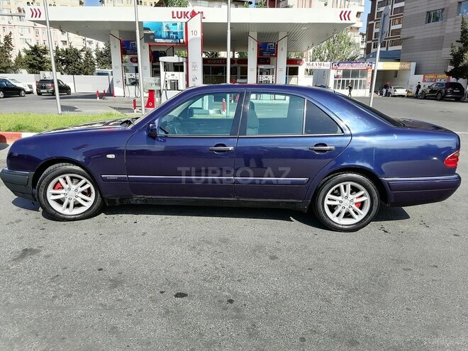Mercedes E 240 1999, 307,000 km - 2.4 l - Bakı