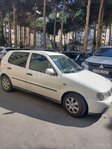 Volkswagen Polo 1999, 252,585 km - 1.6 l - Bakı