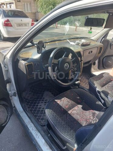 Volkswagen Polo 1999, 252,585 km - 1.6 l - Bakı