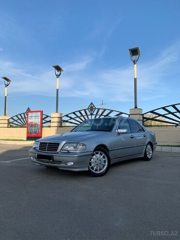Mercedes C 220 1999, 291,000 km - 2.2 л - Beyləqan