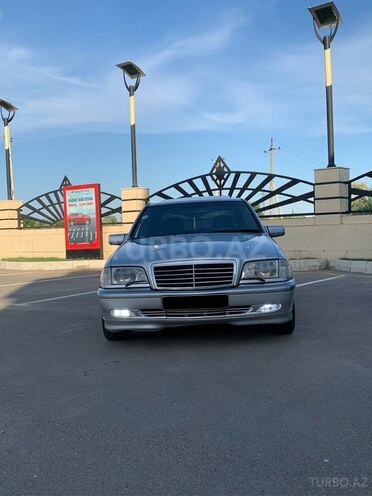 Mercedes C 220 1999, 291,000 km - 2.2 л - Beyləqan