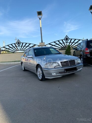 Mercedes C 220 1999, 291,000 km - 2.2 л - Beyləqan
