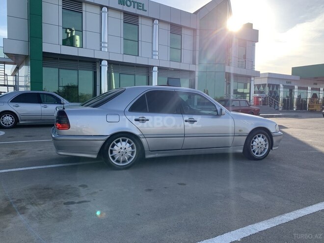 Mercedes C 220 1999, 291,000 km - 2.2 л - Beyləqan