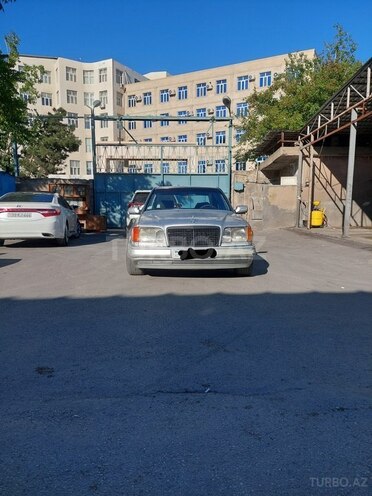 Mercedes E 280 1992, 350,000 km - 2.8 л - Bakı