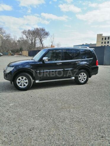 Mitsubishi Pajero 2008, 180,800 km - 3.0 л - Bakı