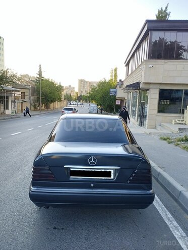 Mercedes E 220 1993, 350,000 km - 2.2 l - Bakı