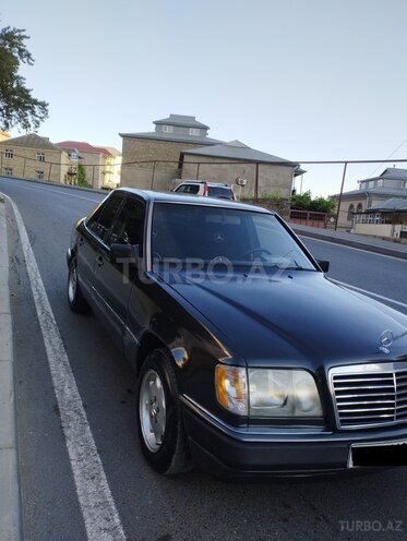 Mercedes E 220 1993, 350,000 km - 2.2 l - Bakı