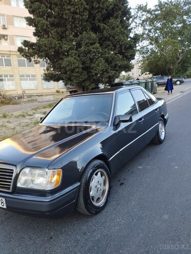 Mercedes E 220 1993, 350,000 km - 2.2 l - Bakı