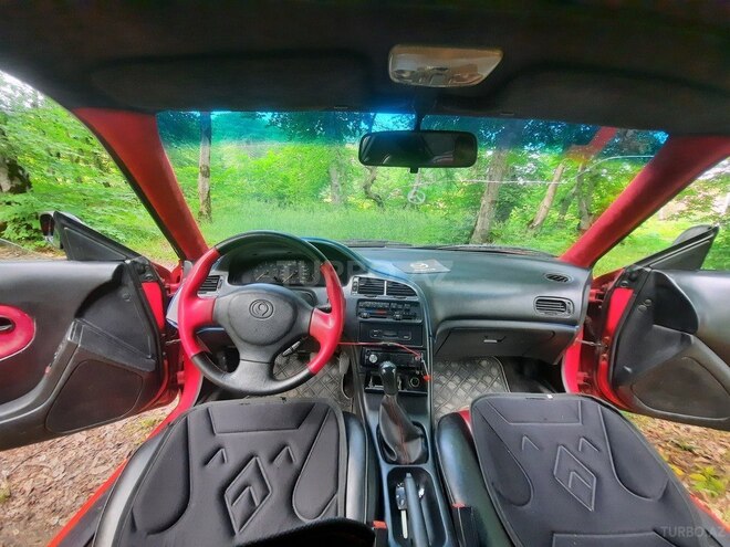 Mazda  1993, 272,000 km - 2.0 l - Qusar