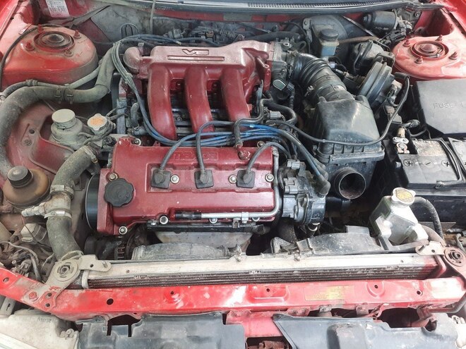 Mazda  1993, 272,000 km - 2.0 l - Qusar