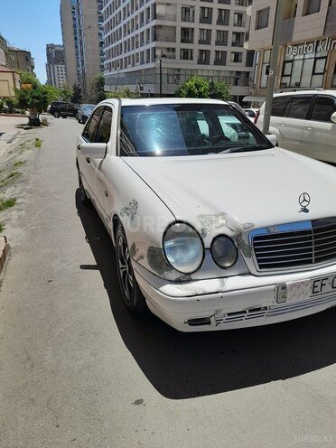 Mercedes E 220 1998, 369,000 km - 2.2 l - Bakı