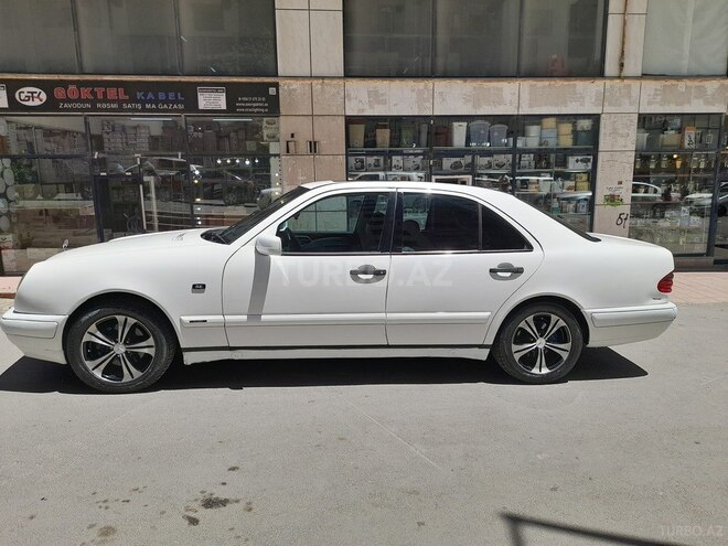 Mercedes E 220 1998, 369,000 km - 2.2 l - Bakı