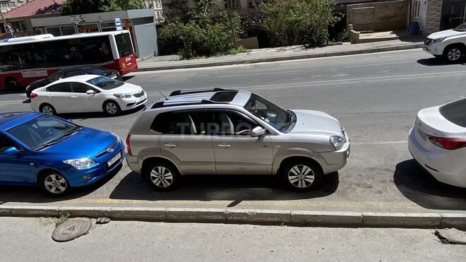 Hyundai Tucson 2007, 300,000 km - 2.0 l - Bakı