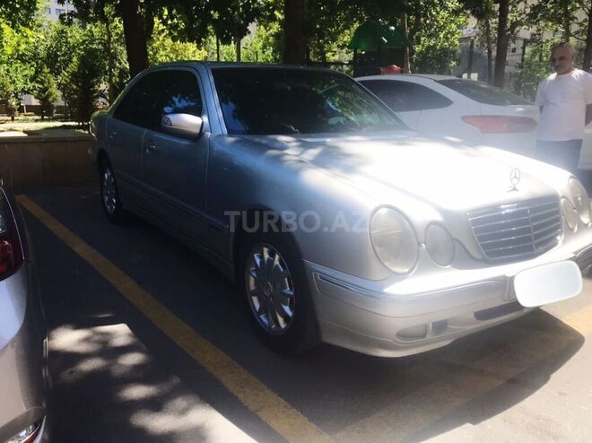 Mercedes E 270 2000, 276,487 km - 2.7 л - Bakı