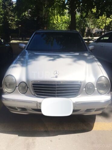 Mercedes E 270 2000, 276,487 km - 2.7 л - Bakı