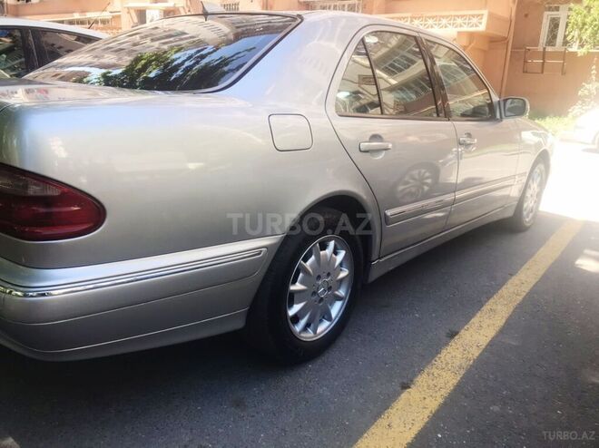 Mercedes E 270 2000, 276,487 km - 2.7 л - Bakı