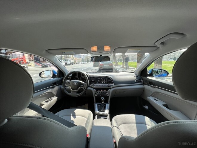 Hyundai Elantra 2016, 22,700 km - 2.0 л - Bakı
