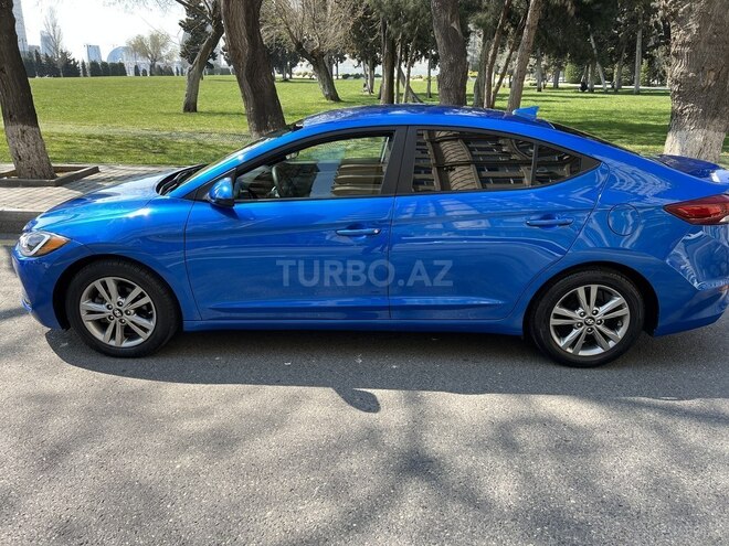 Hyundai Elantra 2016, 22,700 km - 2.0 л - Bakı