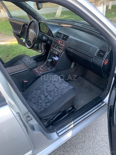 Mercedes C 220 2000, 480,000 km - 2.2 l - Bakı