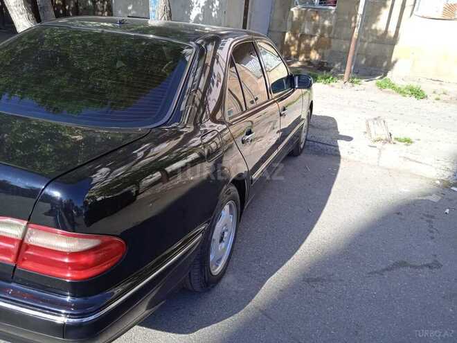 Mercedes E 320 2001, 370,000 km - 3.2 l - Bakı