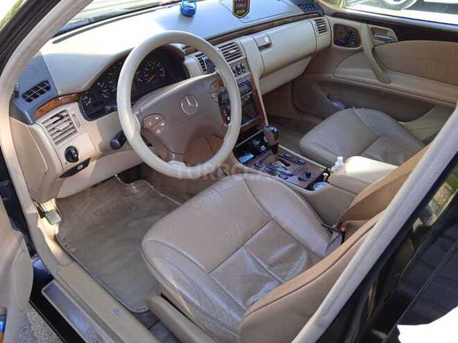 Mercedes E 320 2001, 370,000 km - 3.2 l - Bakı