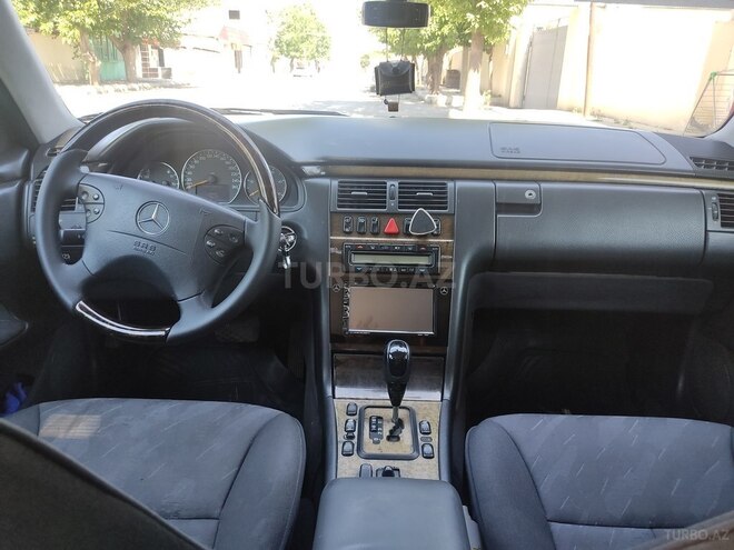 Mercedes E 220 2000, 482,441 km - 2.2 l - Bərdə