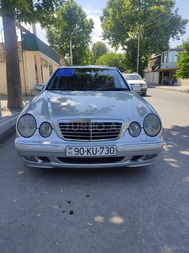 Mercedes E 220 2000, 482,441 km - 2.2 l - Bərdə