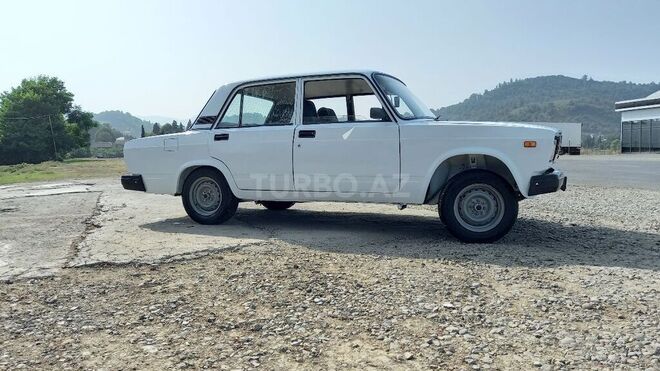 LADA (VAZ) 2105 1982, 255,500 km - 1.6 l - Astara