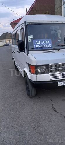 Mercedes 208 D 1991, 420,210 km - 2.5 л - Lənkəran