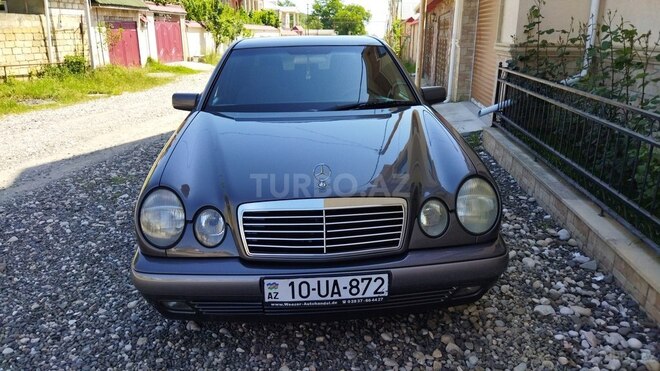 Mercedes E 220 1998, 400,000 km - 2.2 л - Qusar