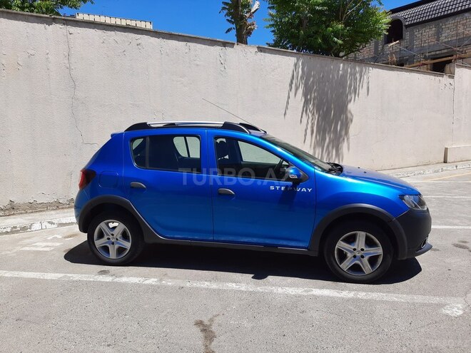 Renault Sandero 2015, 98,000 km - 1.6 l - Bakı