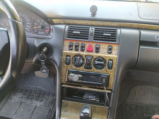Mercedes E 230 1996, 245,330 km - 2.3 l - Sumqayıt