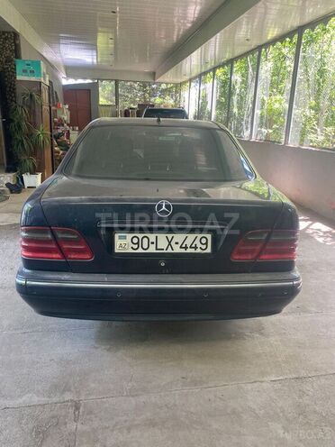 Mercedes E 220 2000, 381,000 km - 2.2 l - Ağdam