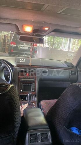 Mercedes E 220 2000, 381,000 km - 2.2 l - Ağdam