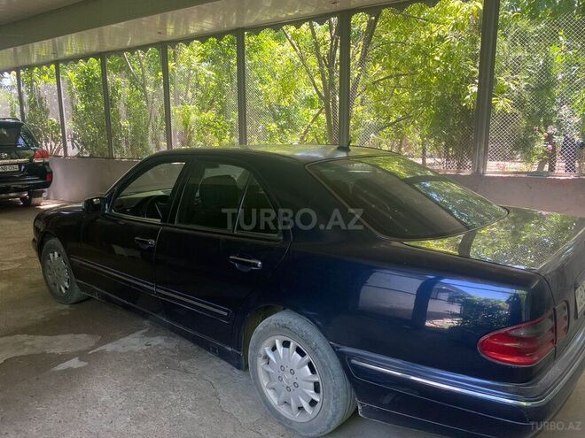 Mercedes E 220 2000, 381,000 km - 2.2 l - Ağdam
