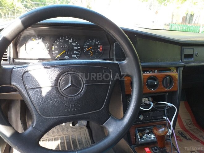 Mercedes 190 1993, 438,000 km - 1.8 l - Sumqayıt