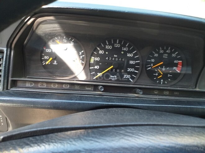 Mercedes 190 1993, 438,000 km - 1.8 l - Sumqayıt
