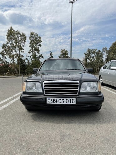 Mercedes E 220 1994, 340,000 km - 2.2 l - Bakı