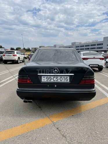 Mercedes E 220 1994, 340,000 km - 2.2 l - Bakı
