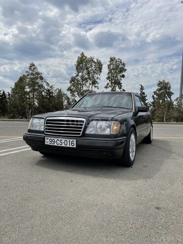 Mercedes E 220 1994, 340,000 km - 2.2 l - Bakı