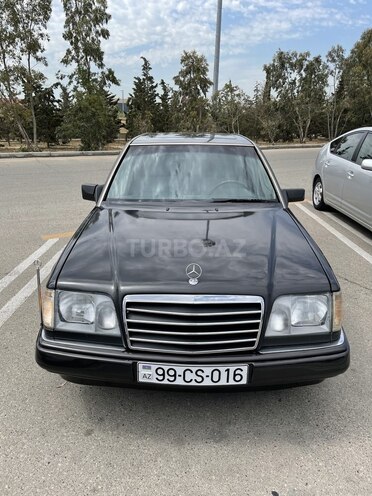 Mercedes E 220 1994, 340,000 km - 2.2 l - Bakı