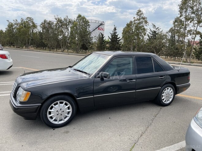 Mercedes E 220 1994, 340,000 km - 2.2 l - Bakı