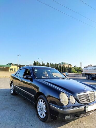 Mercedes E 220 2001, 423,000 km - 2.2 l - Bakı
