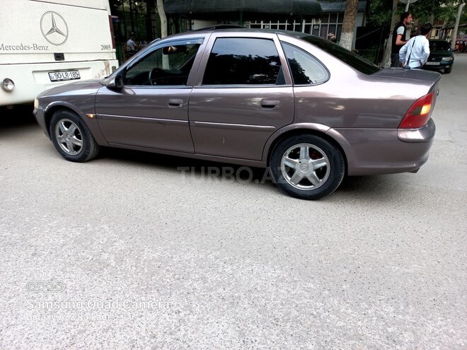 Opel Vectra 1998, 345,407 km - 1.8 л - Yevlax