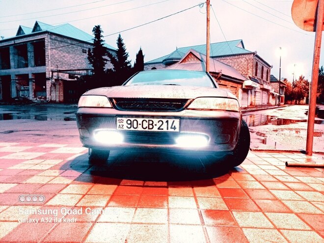 Opel Vectra 1998, 345,407 km - 1.8 л - Yevlax