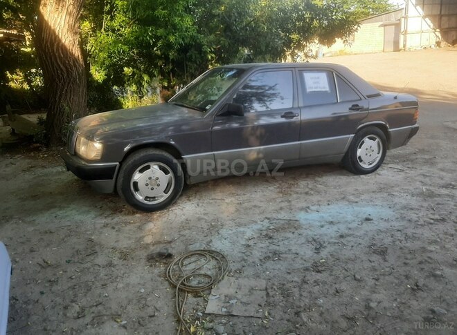 Mercedes 190 1990, 25,806 km - 2.0 l - Masallı