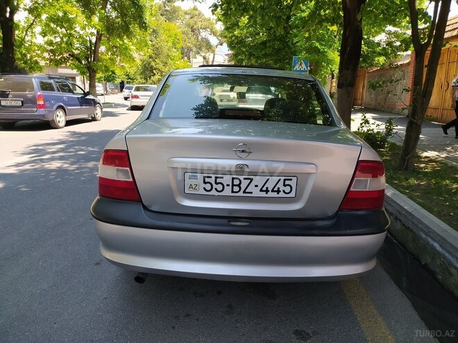 Opel Vectra 1997, 381,000 km - 1.8 l - Qax
